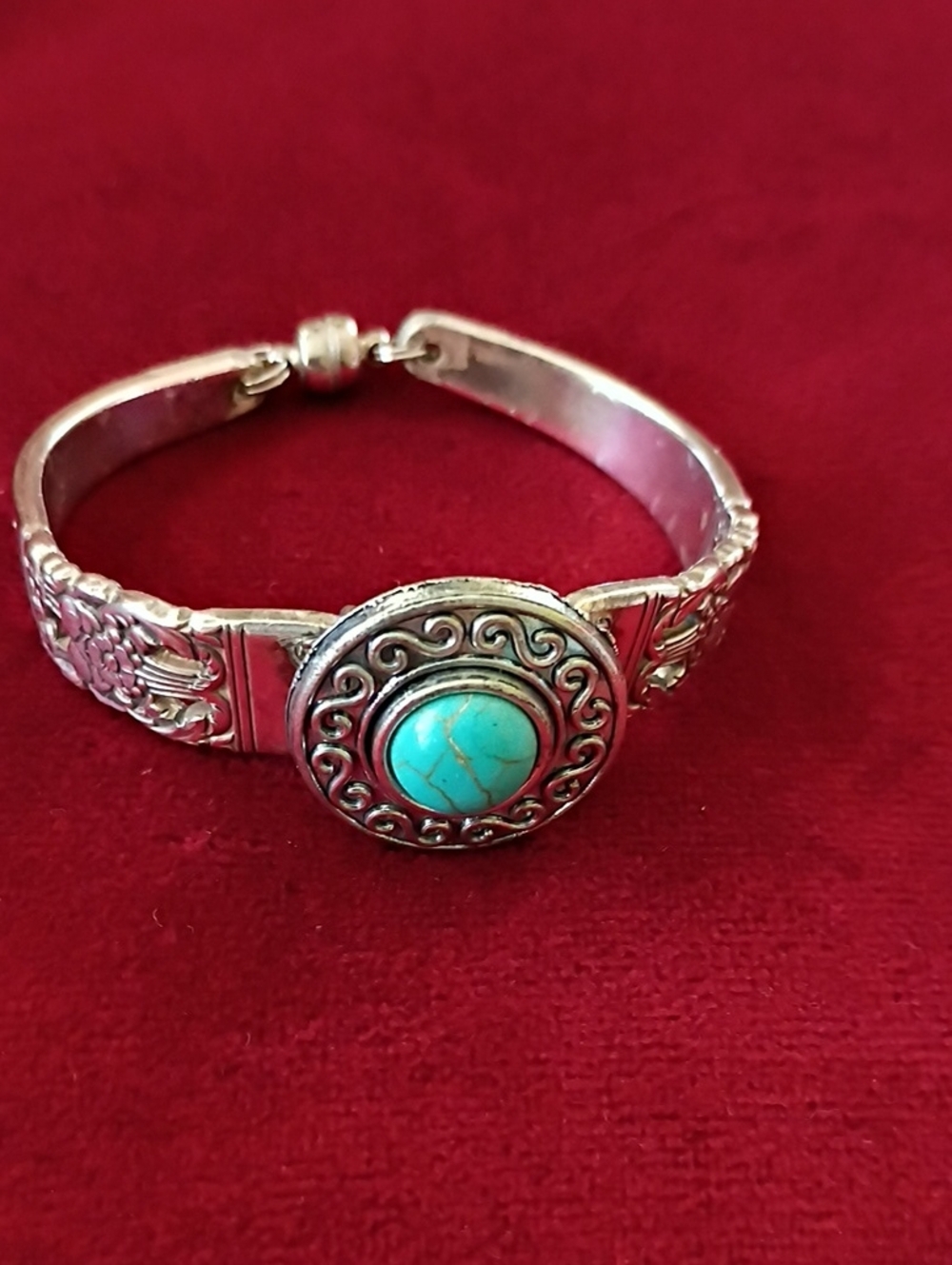 Silver Turquoise Accent Women's Bracelet